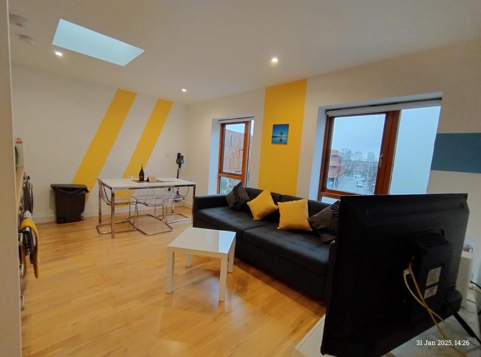 Lovely 1 Bedroom Apartment In South East 런던 외부 사진