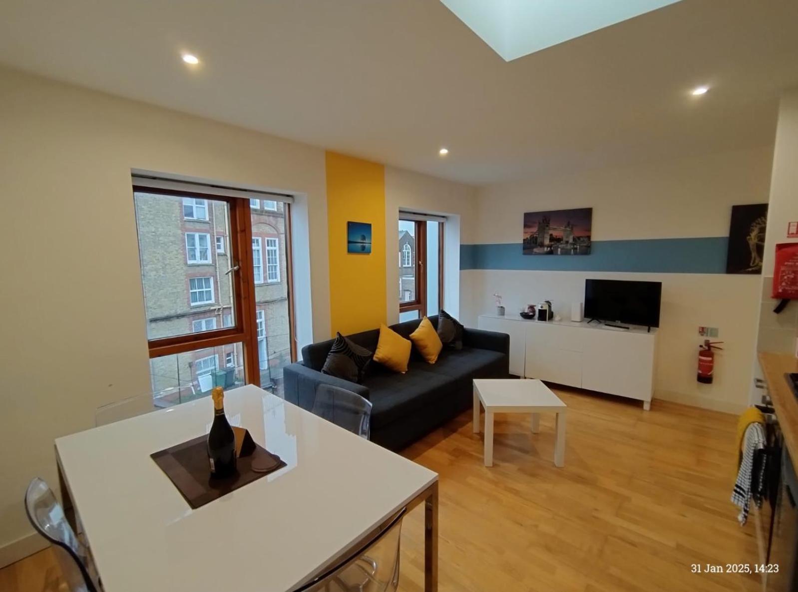 Lovely 1 Bedroom Apartment In South East 런던 외부 사진